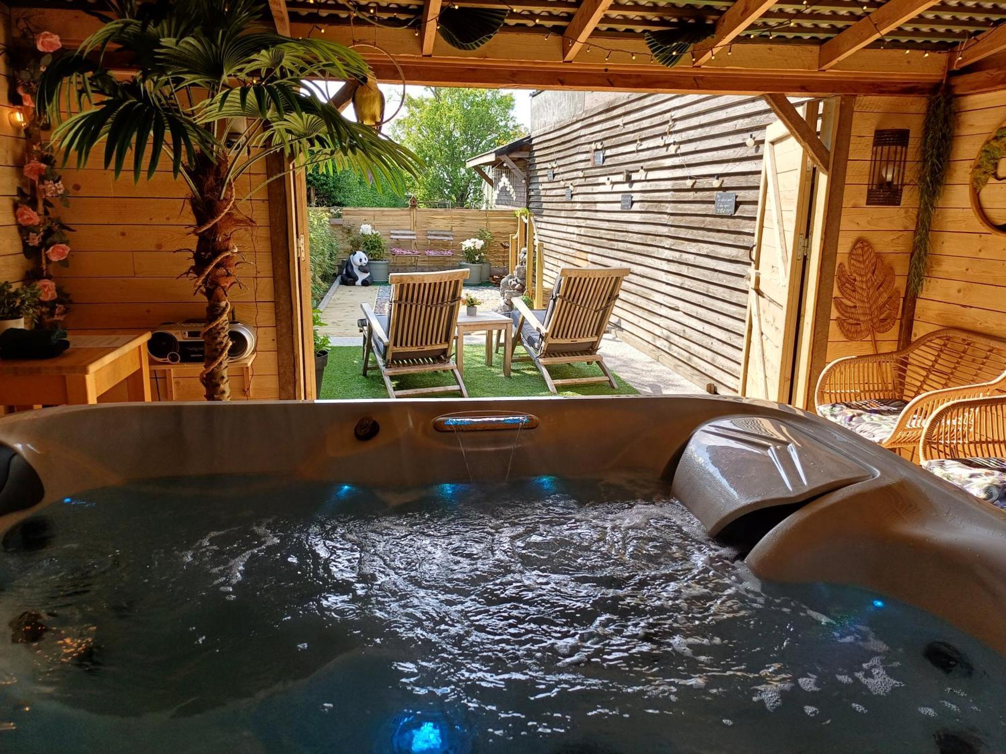 Entre Monts Et Collines B&B Et Spa En Option Екстериор снимка