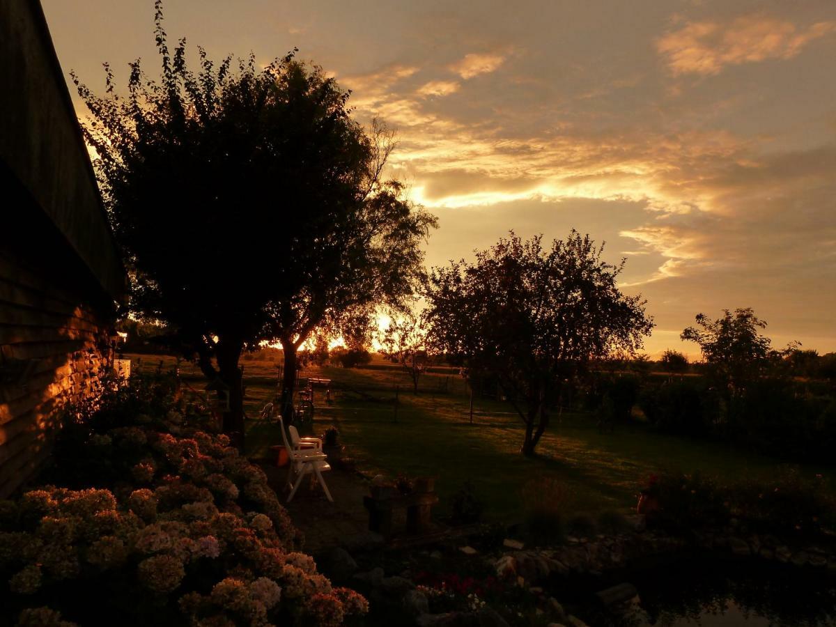Entre Monts Et Collines B&B Et Spa En Option Екстериор снимка