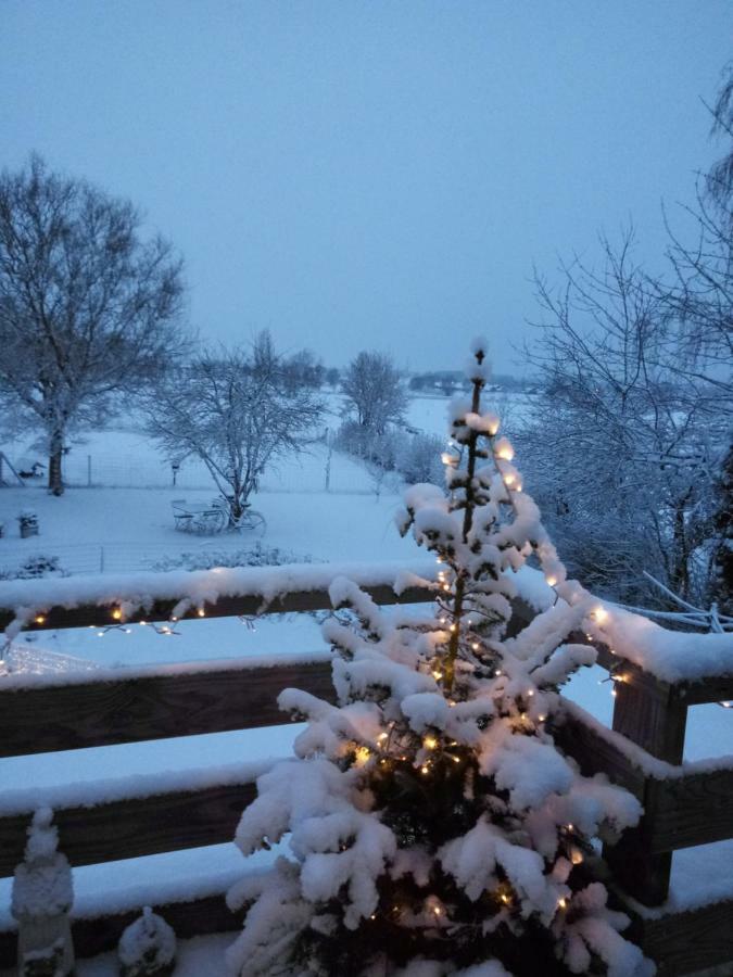 Entre Monts Et Collines B&B Et Spa En Option Екстериор снимка